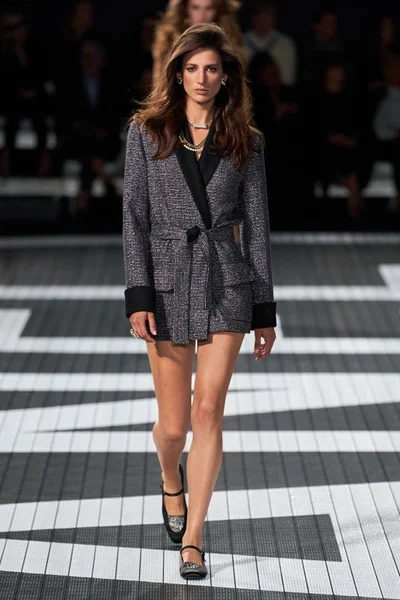 Look 66